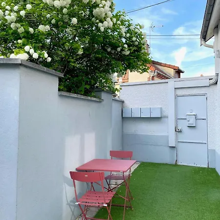 Egality Apartment